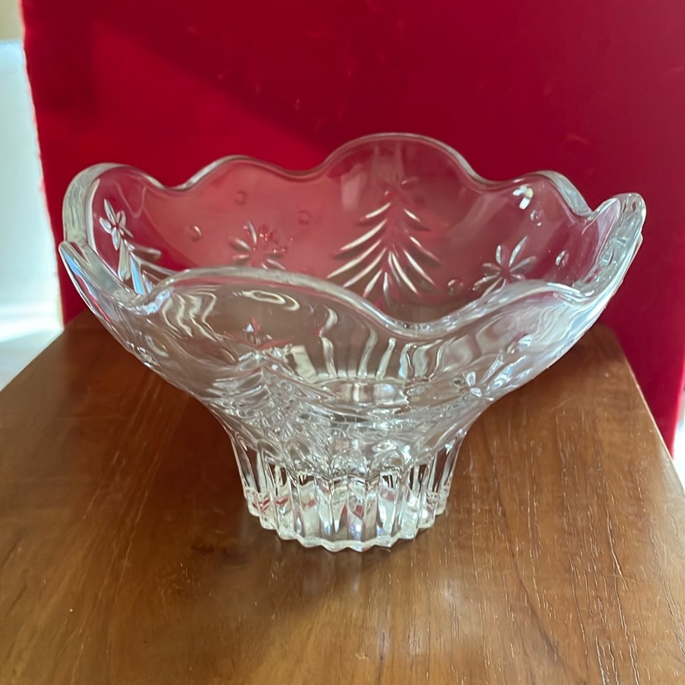 Vintage Celebrations by Mikasa Christmas Night Collection-Footed Glass Bowl- 6”